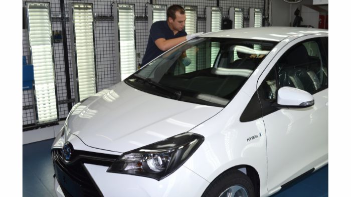 Στο εργοστάσιο της Valenciennes κατασκευάζονται πάνω από 300 οχήματα Yaris Hybrid την ημέρα.